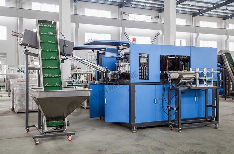 Machine de moulage par soufflage NAVAN Machine 