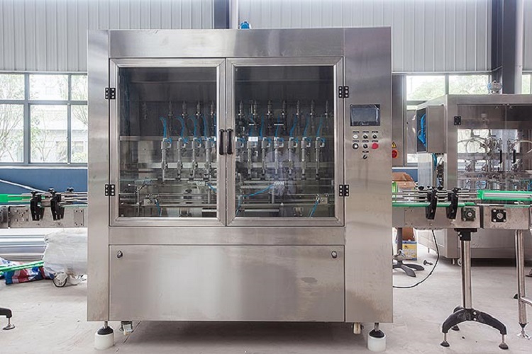 Machine de remplissage d'huile de type linéaire NAVAN